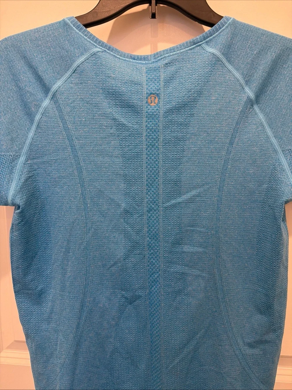 Women’s Sky Blue Lululemon V-Neck Short Sleeve Tee